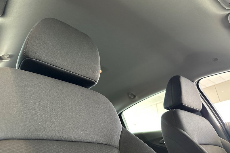 Chevrolet Malibu Vehicle Full-screen Gallery Image 19