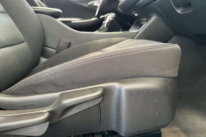 Chevrolet Malibu Vehicle Full-screen Gallery Image 22