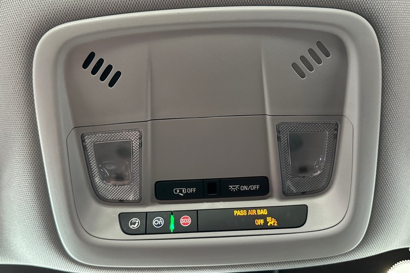 Chevrolet Malibu Vehicle Full-screen Gallery Image 23