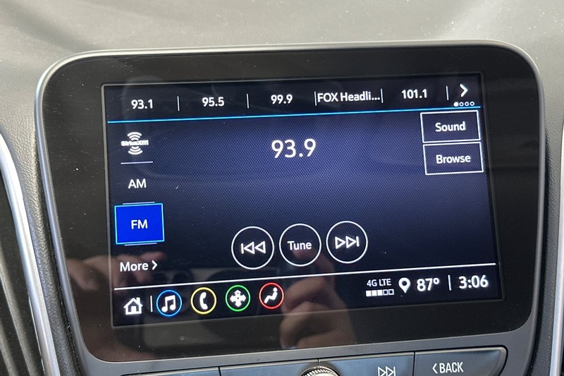 Chevrolet Malibu Vehicle Full-screen Gallery Image 25