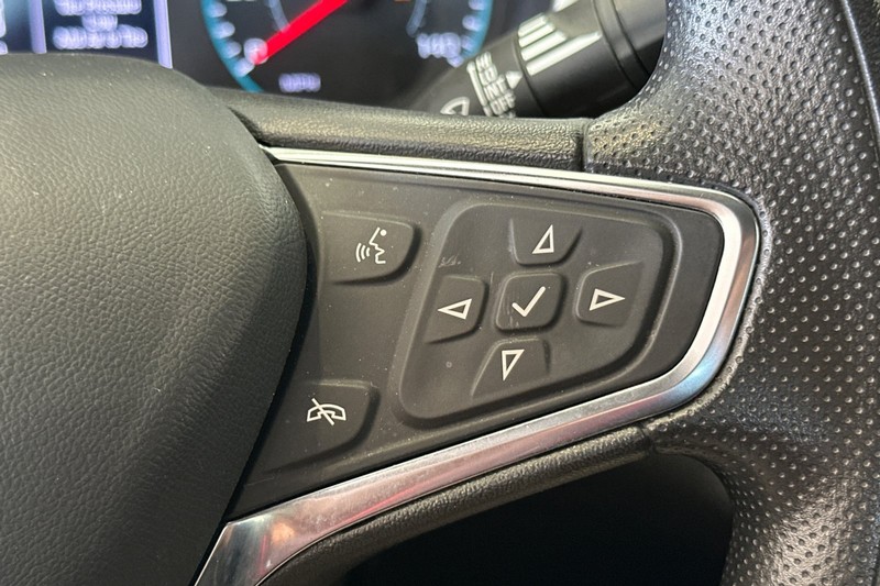 Chevrolet Malibu Vehicle Full-screen Gallery Image 37