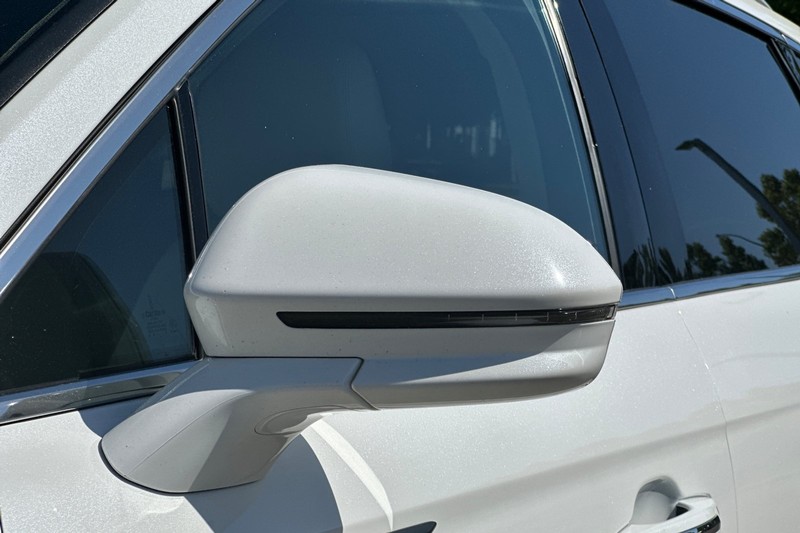 Lincoln Nautilus Vehicle Full-screen Gallery Image 50