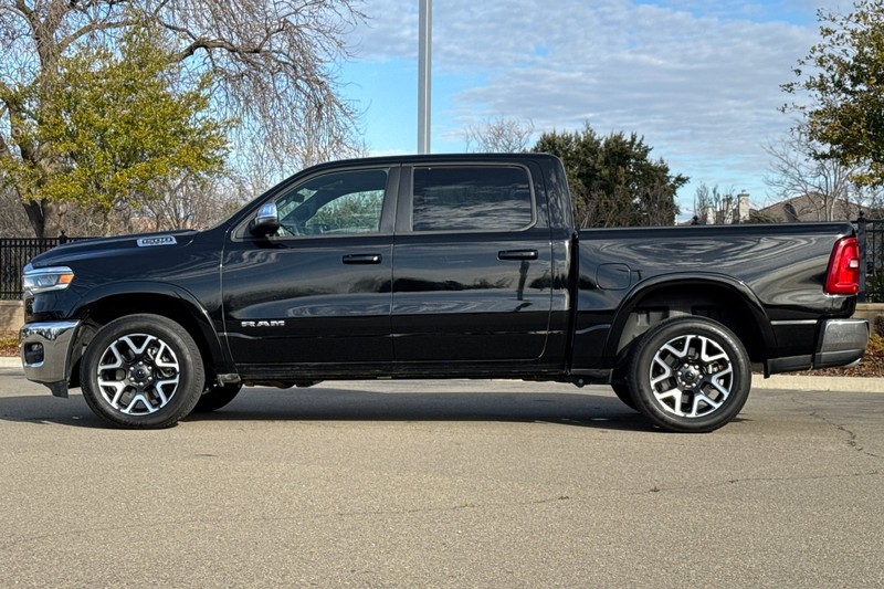 Ram 1500 Vehicle Full-screen Gallery Image 07