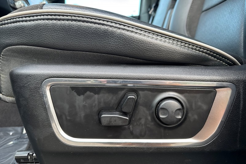 Ram 1500 Vehicle Full-screen Gallery Image 13