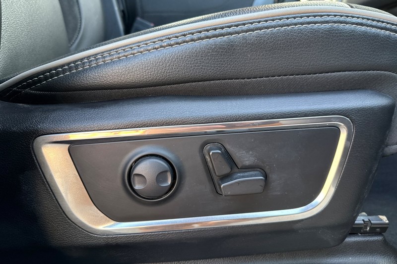 Ram 1500 Vehicle Full-screen Gallery Image 22