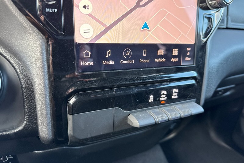 Ram 1500 Vehicle Full-screen Gallery Image 27