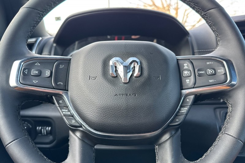 Ram 1500 Vehicle Full-screen Gallery Image 33