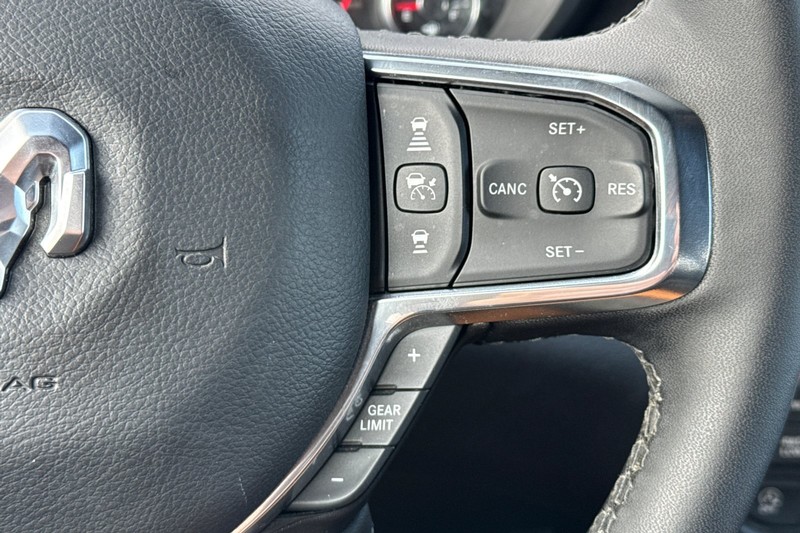 Ram 1500 Vehicle Full-screen Gallery Image 36