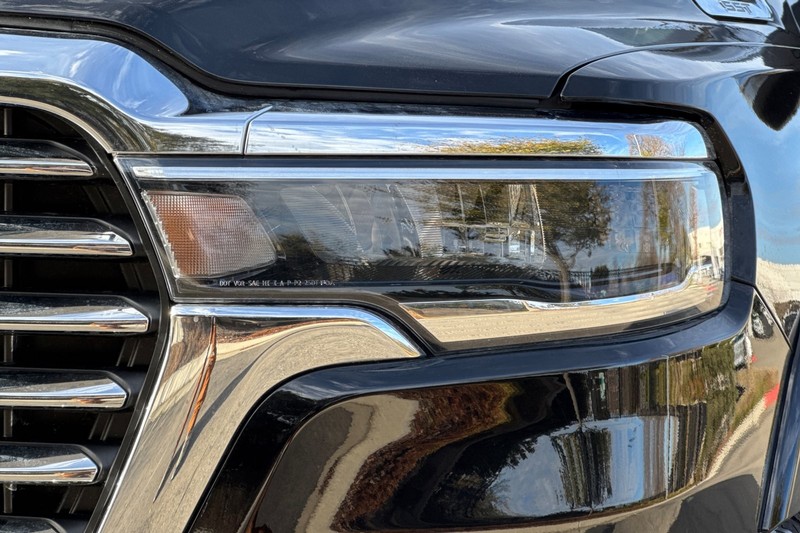 Ram 1500 Vehicle Full-screen Gallery Image 50