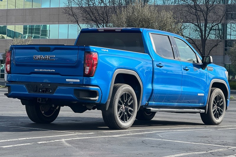 GMC Sierra 1500 Vehicle Full-screen Gallery Image 04