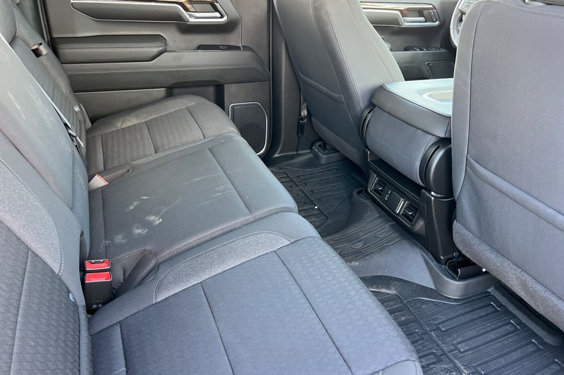 GMC Sierra 1500 Vehicle Full-screen Gallery Image 18