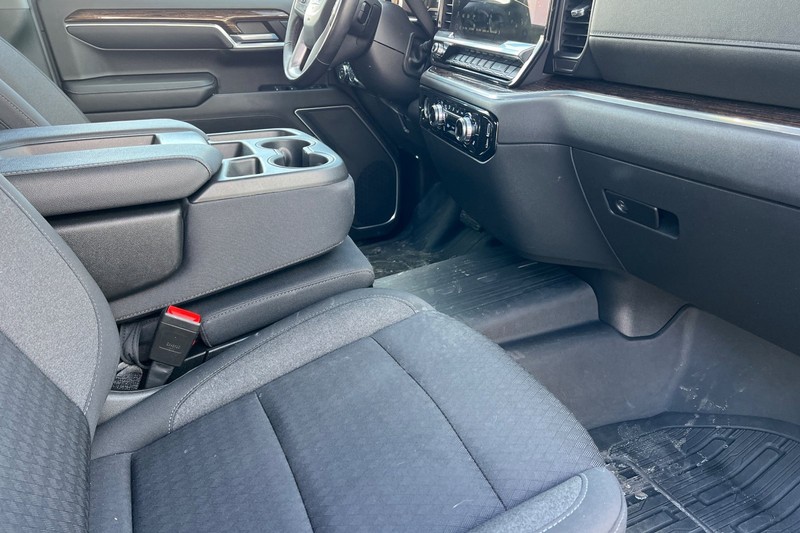 GMC Sierra 1500 Vehicle Full-screen Gallery Image 19