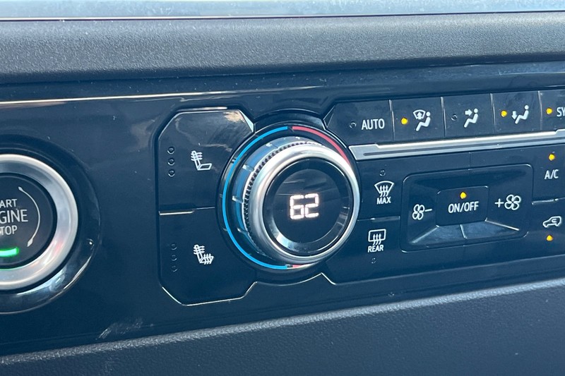 GMC Sierra 1500 Vehicle Full-screen Gallery Image 29
