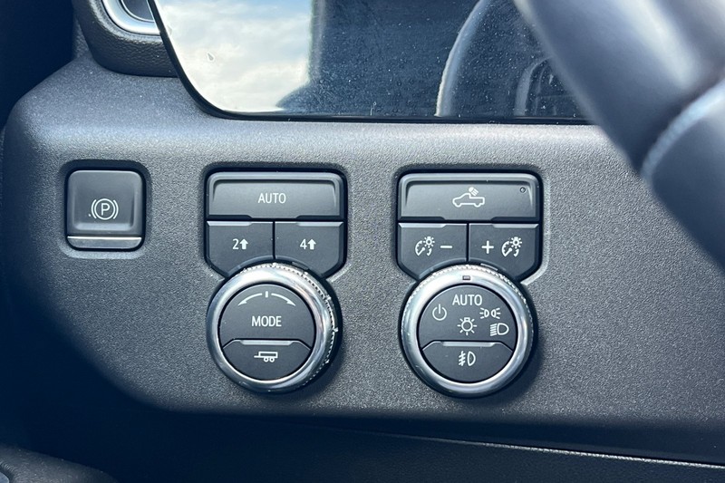GMC Sierra 1500 Vehicle Full-screen Gallery Image 41
