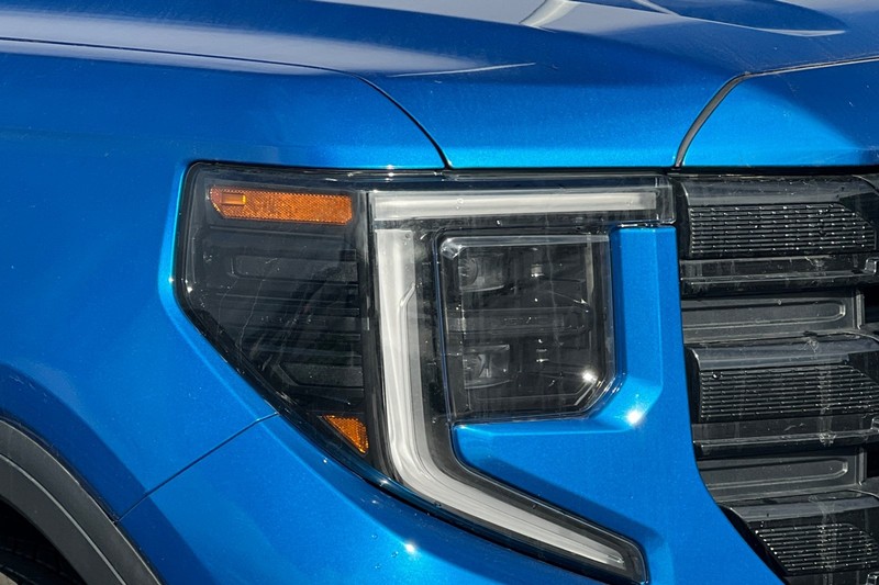 GMC Sierra 1500 Vehicle Full-screen Gallery Image 45