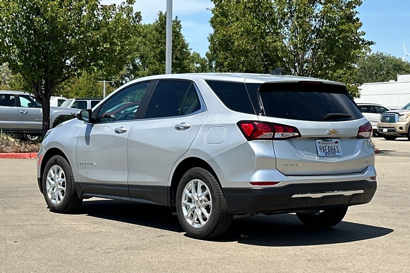 Chevrolet Equinox Vehicle Full-screen Gallery Image 06