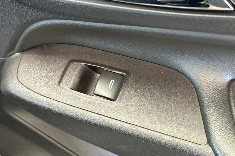 Chevrolet Equinox Vehicle Full-screen Gallery Image 22