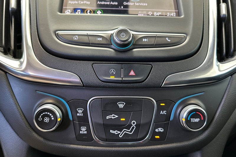 Chevrolet Equinox Vehicle Full-screen Gallery Image 28