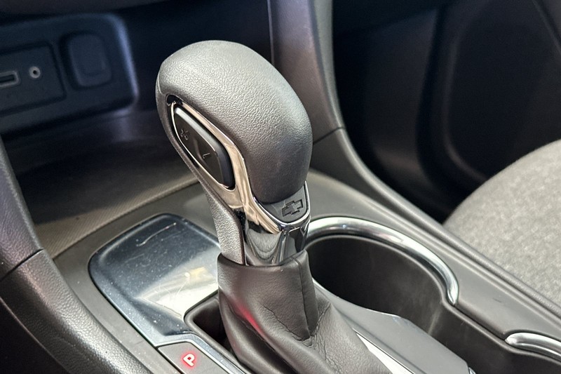 Chevrolet Equinox Vehicle Full-screen Gallery Image 31