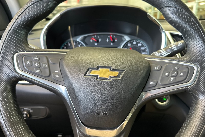 Chevrolet Equinox Vehicle Full-screen Gallery Image 33