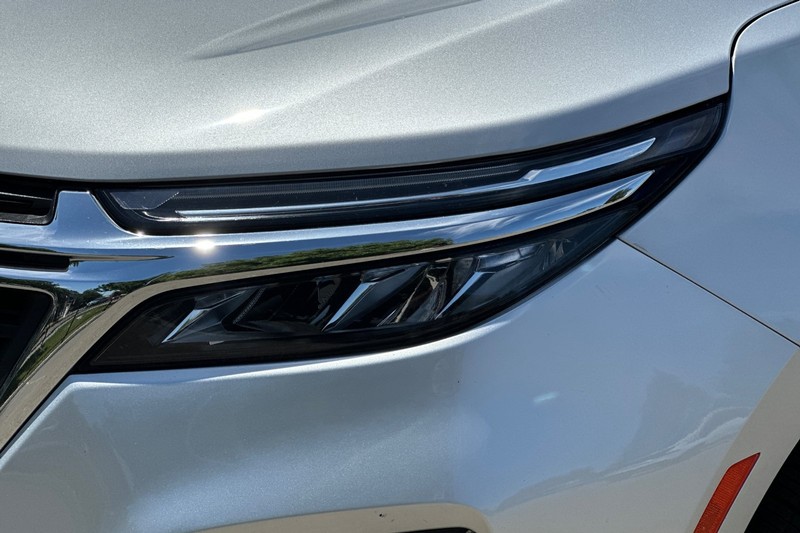 Chevrolet Equinox Vehicle Full-screen Gallery Image 49