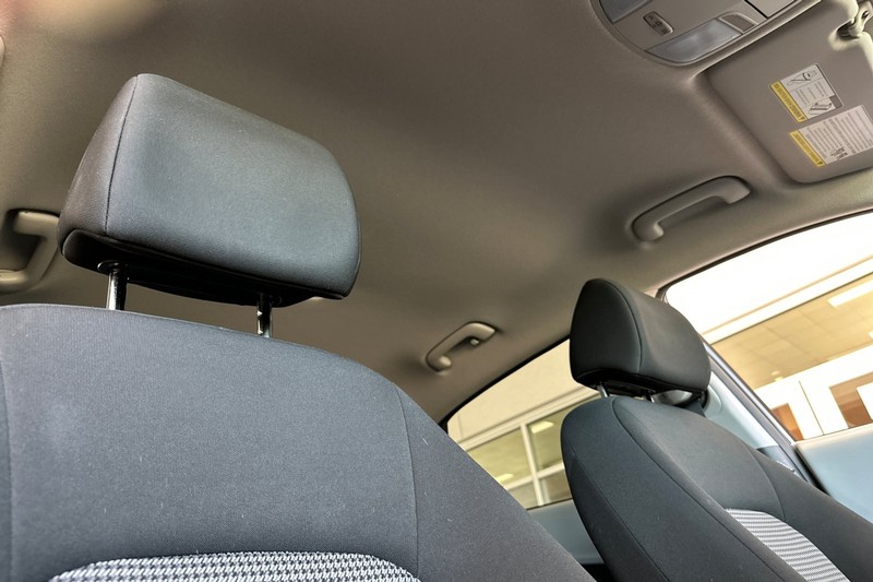 Hyundai Kona Vehicle Full-screen Gallery Image 20