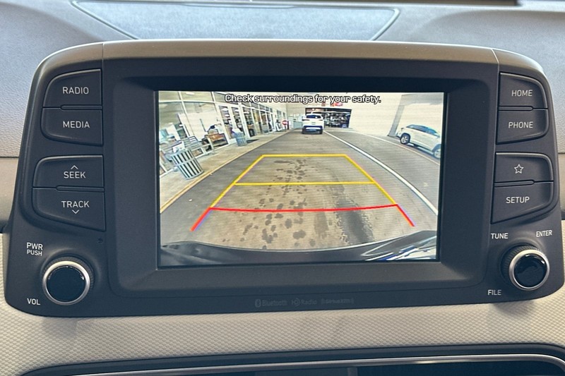 Hyundai Kona Vehicle Full-screen Gallery Image 27
