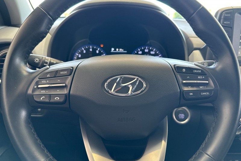 Hyundai Kona Vehicle Full-screen Gallery Image 33