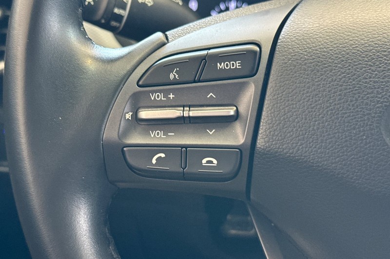 Hyundai Kona Vehicle Full-screen Gallery Image 34