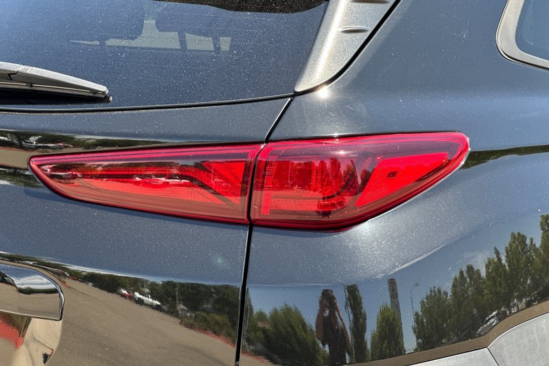 Hyundai Kona Vehicle Full-screen Gallery Image 46