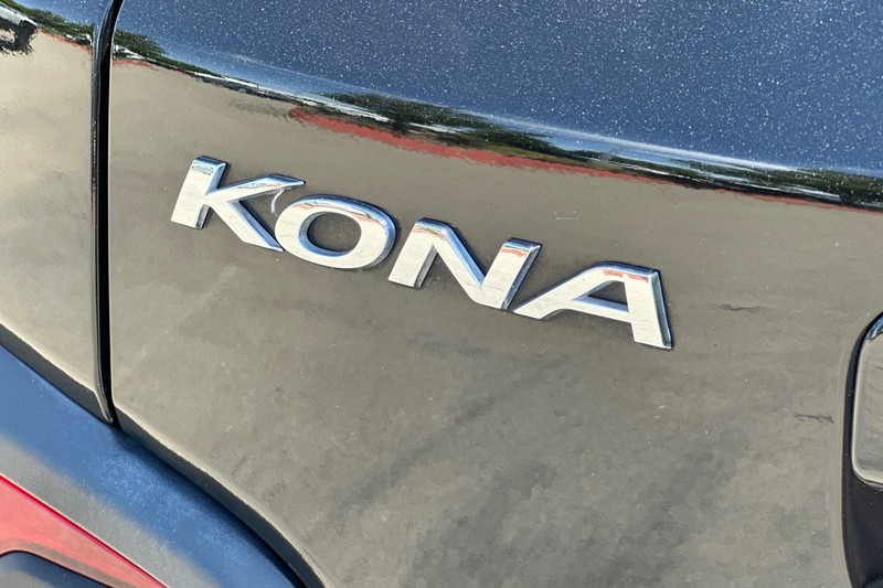 Hyundai Kona Vehicle Full-screen Gallery Image 47
