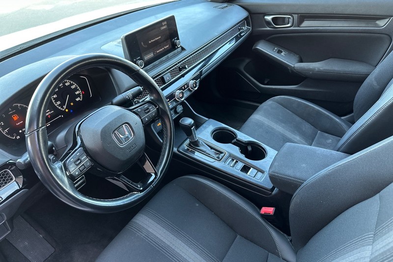 Honda Civic Sedan Vehicle Full-screen Gallery Image 10