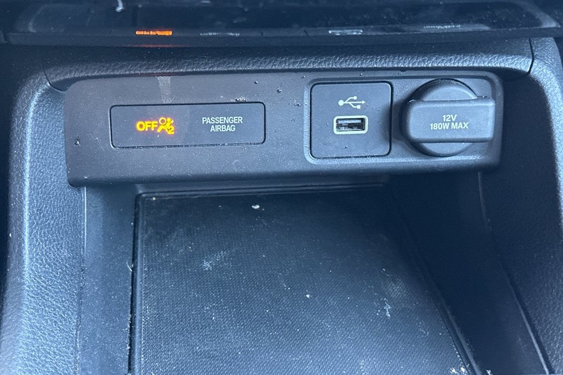Honda Civic Sedan Vehicle Full-screen Gallery Image 30