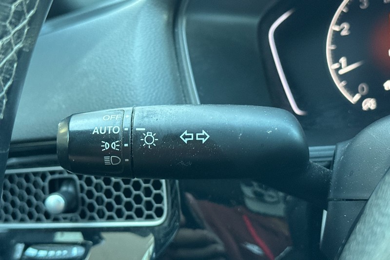 Honda Civic Sedan Vehicle Full-screen Gallery Image 36