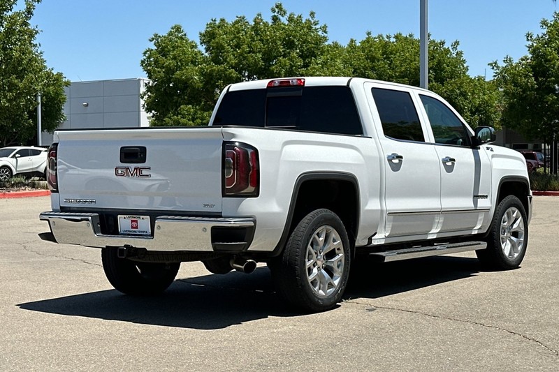 GMC Sierra 1500 Vehicle Full-screen Gallery Image 04