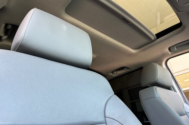 GMC Sierra 1500 Vehicle Full-screen Gallery Image 17