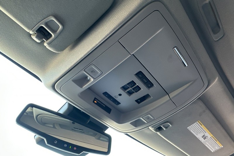 GMC Sierra 1500 Vehicle Full-screen Gallery Image 21