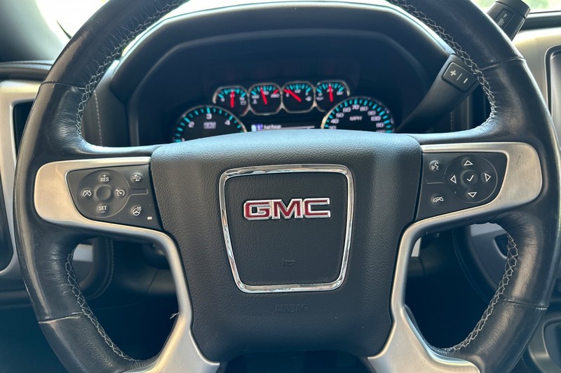 GMC Sierra 1500 Vehicle Full-screen Gallery Image 32