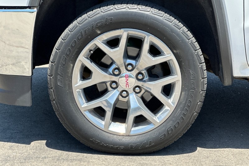 GMC Sierra 1500 Vehicle Full-screen Gallery Image 43