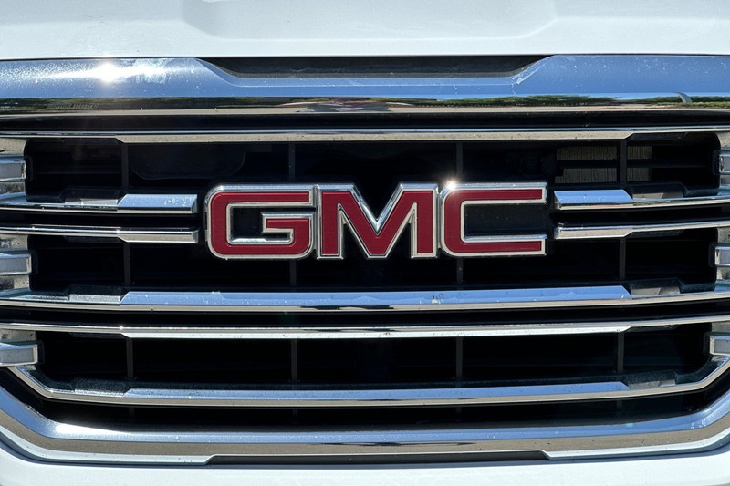 GMC Sierra 1500 Vehicle Full-screen Gallery Image 45