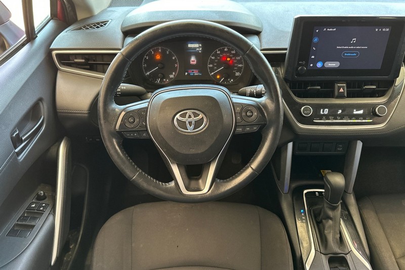 Toyota Corolla Cross Vehicle Full-screen Gallery Image 16