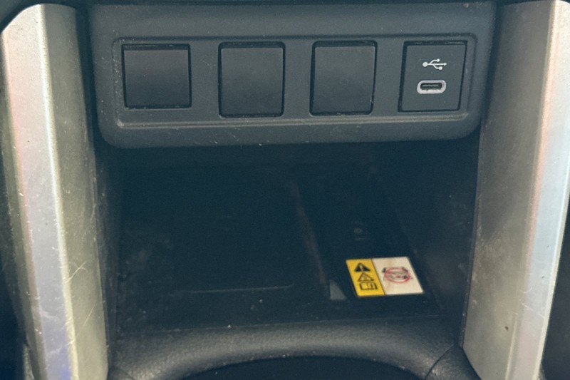 Toyota Corolla Cross Vehicle Full-screen Gallery Image 29