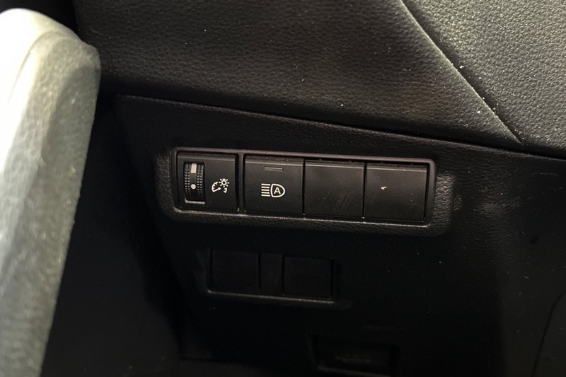Toyota Corolla Cross Vehicle Full-screen Gallery Image 40