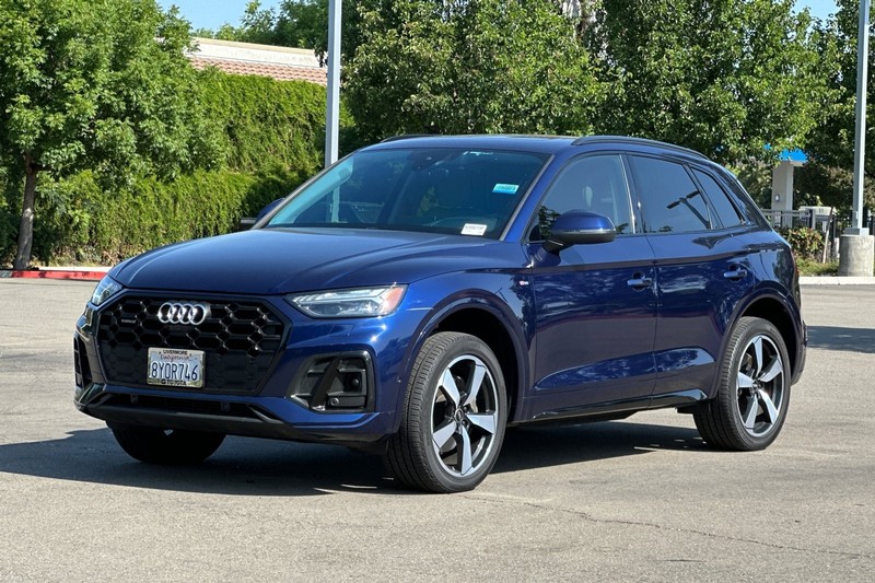 Audi Q5 Vehicle Full-screen Gallery Image 08