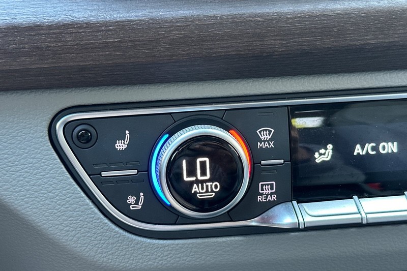 Audi Q5 Vehicle Full-screen Gallery Image 28