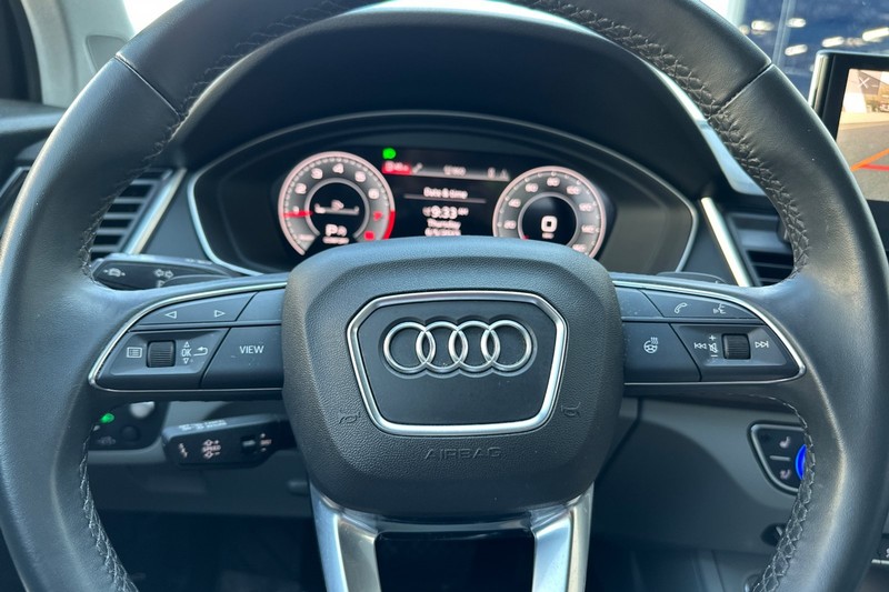 Audi Q5 Vehicle Full-screen Gallery Image 34