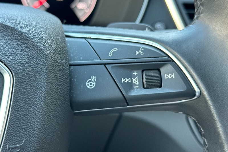Audi Q5 Vehicle Full-screen Gallery Image 37