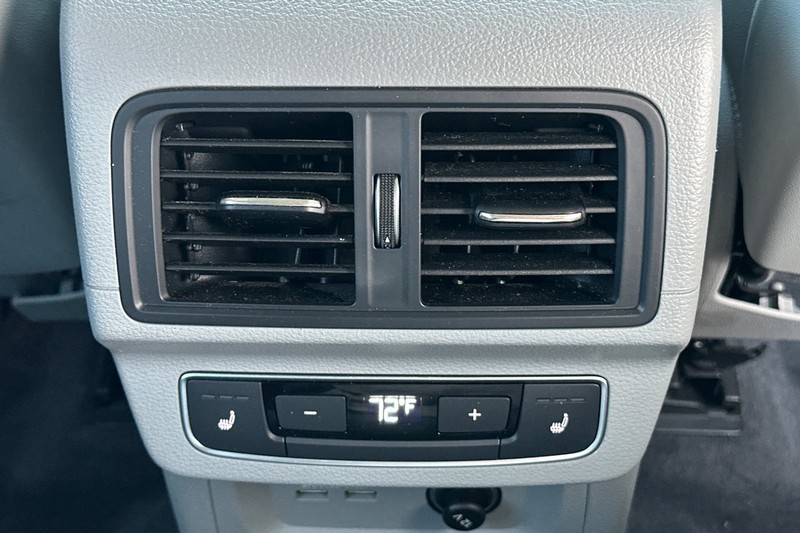 Audi Q5 Vehicle Full-screen Gallery Image 42