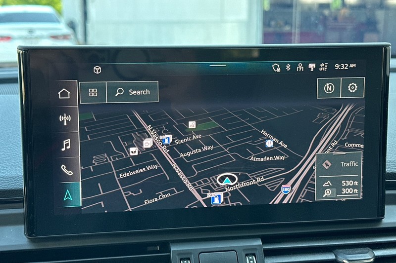 Audi Q5 Vehicle Full-screen Gallery Image 44