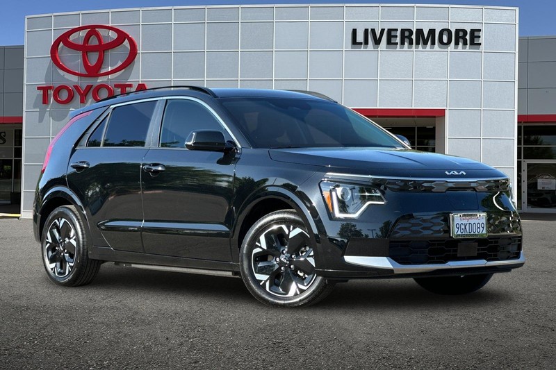 Kia Niro EV Vehicle Full-screen Gallery Image 02
